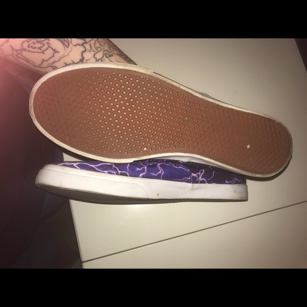 Lightning Vans - Picture 3 of 3